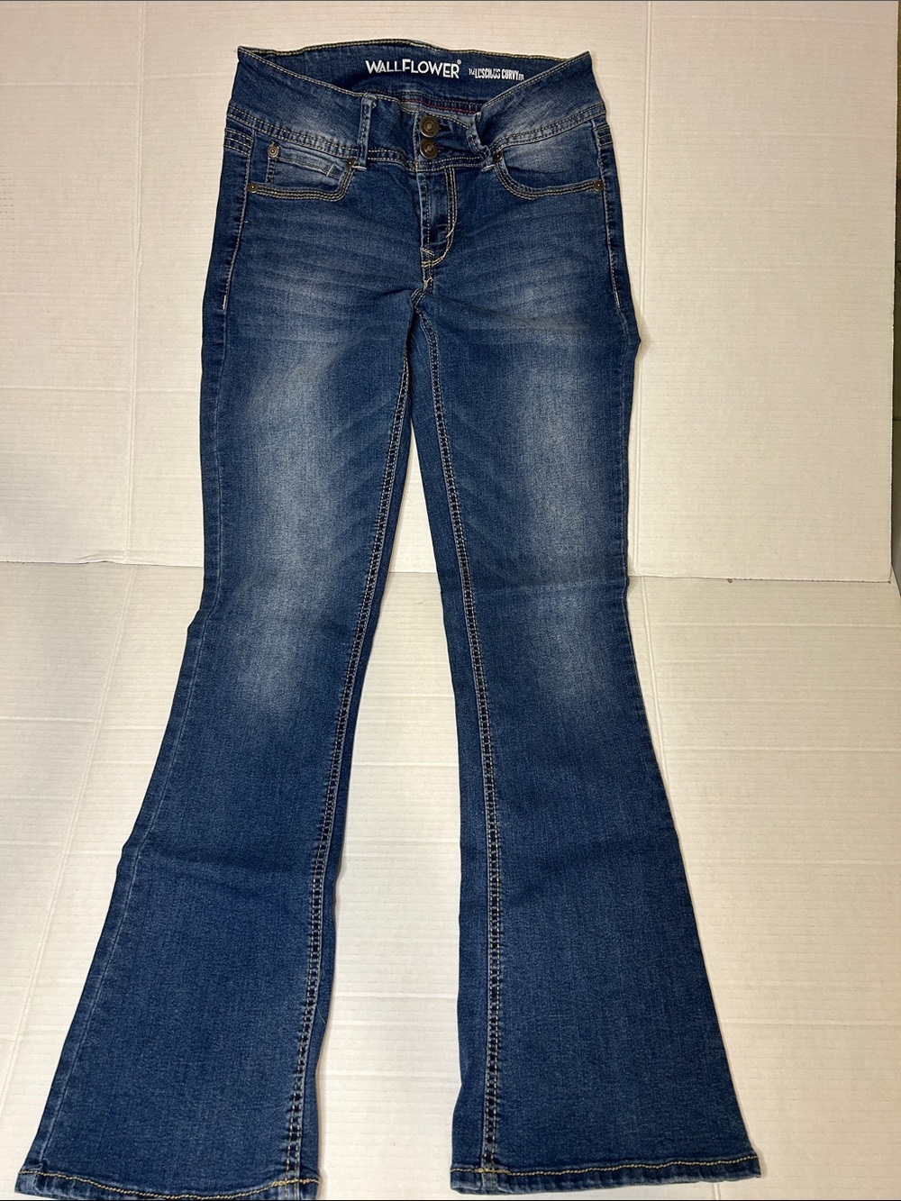 Wallflower Sz 7 Regular ‘The Lucious Curvy’ Fit with stretch